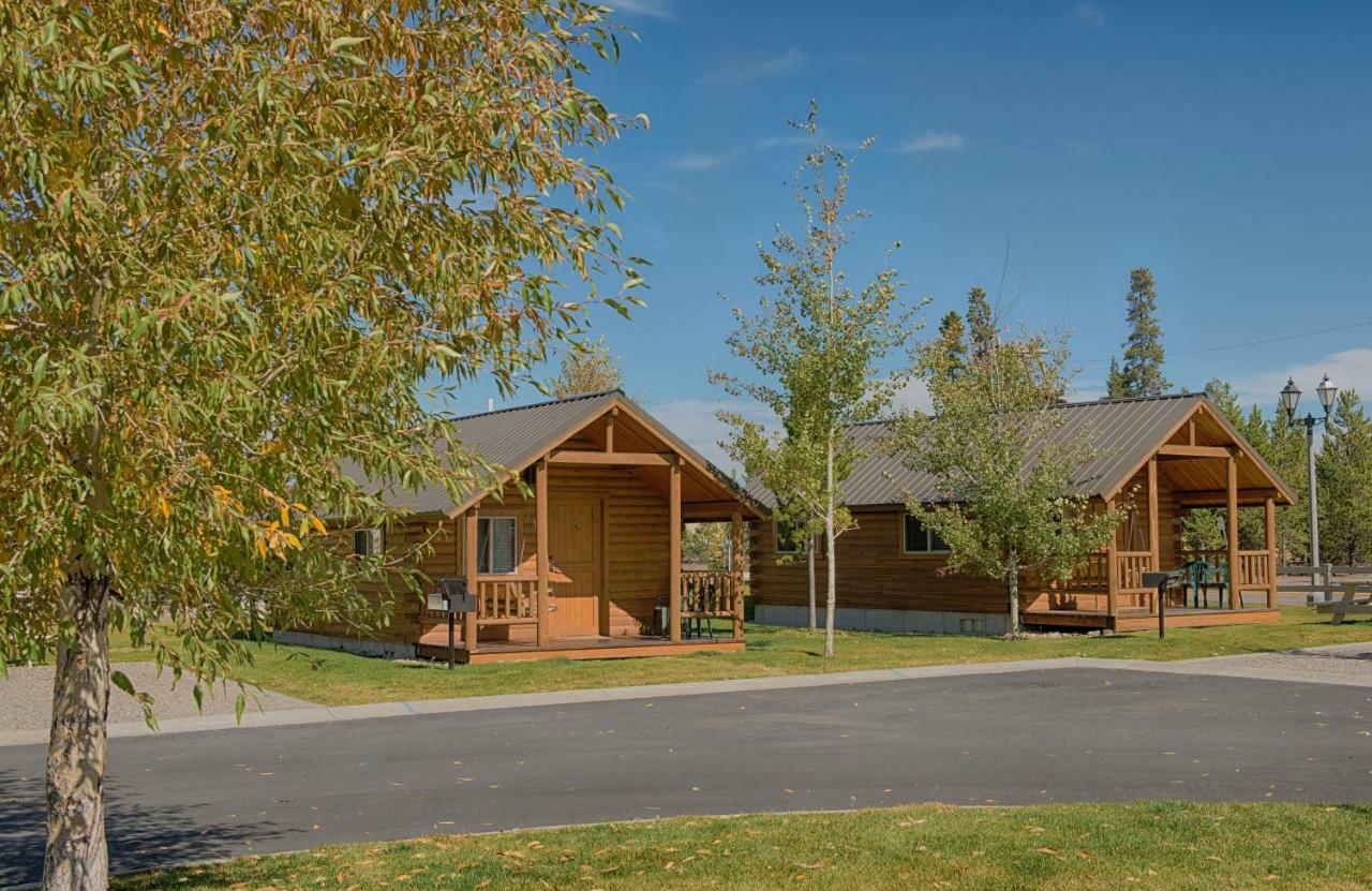 Yellowstone Grizzly Rv Park And Cabins Villa West Yellowstone Bagian luar foto