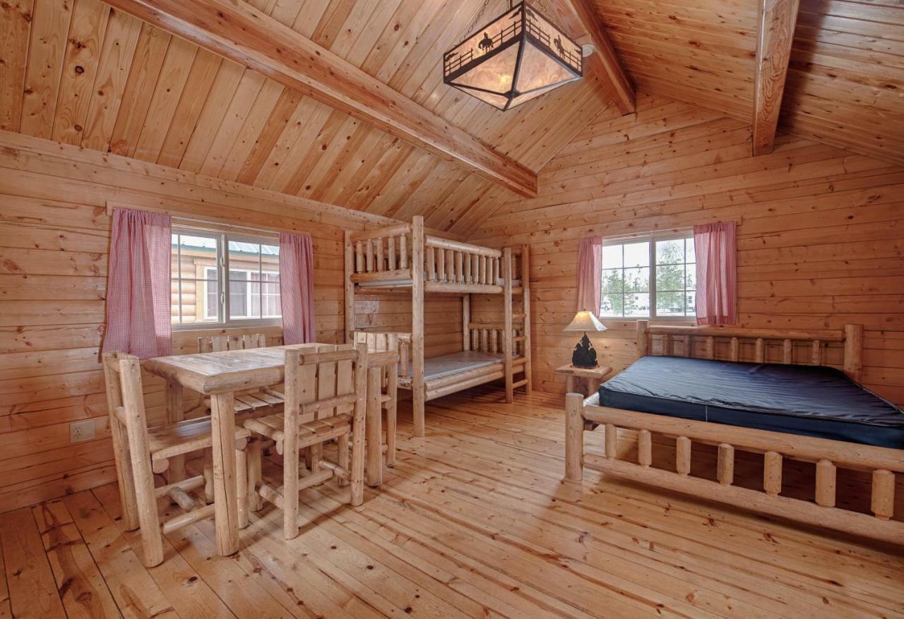 Yellowstone Grizzly Rv Park And Cabins Villa West Yellowstone Bagian luar foto