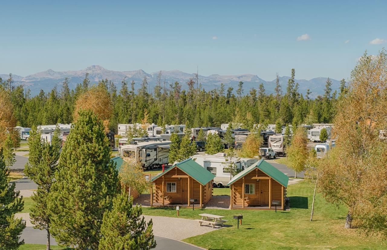 Yellowstone Grizzly Rv Park And Cabins Villa West Yellowstone Bagian luar foto