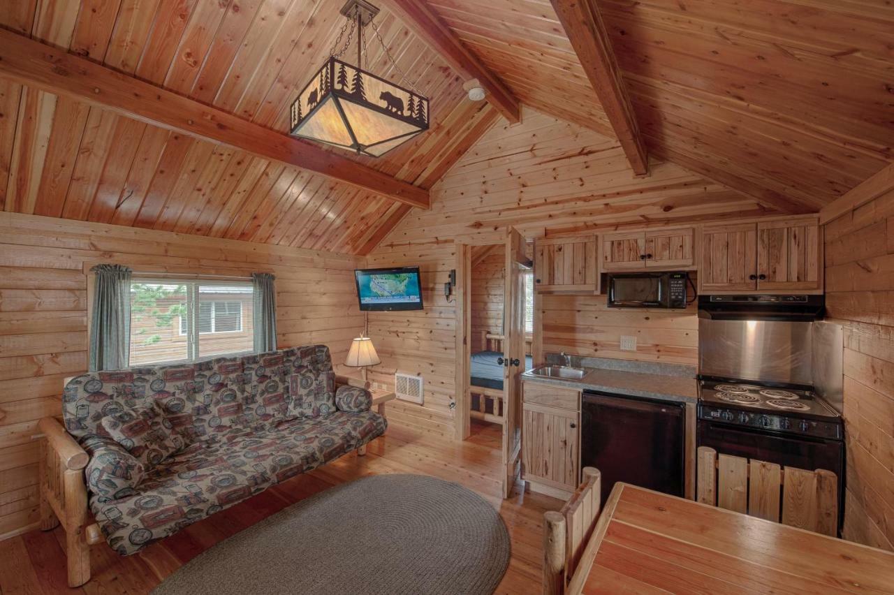 Yellowstone Grizzly Rv Park And Cabins Villa West Yellowstone Bagian luar foto